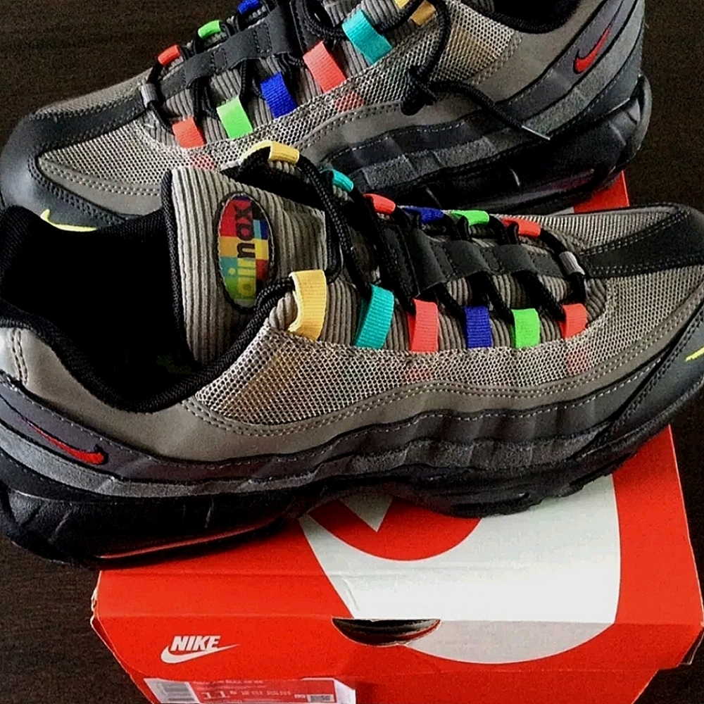 Airmax 95s SE  Vintage tv Eoi deadstock